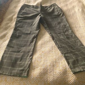 Nike size 12 Women’s golf pants